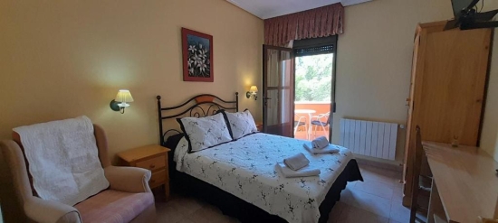 Hostal Almenara
